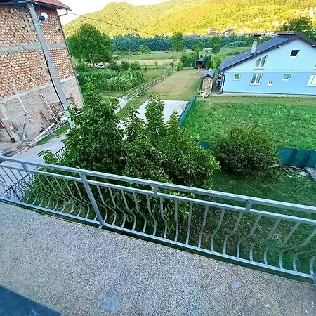 Experience The Local Way 公寓 Gorazde